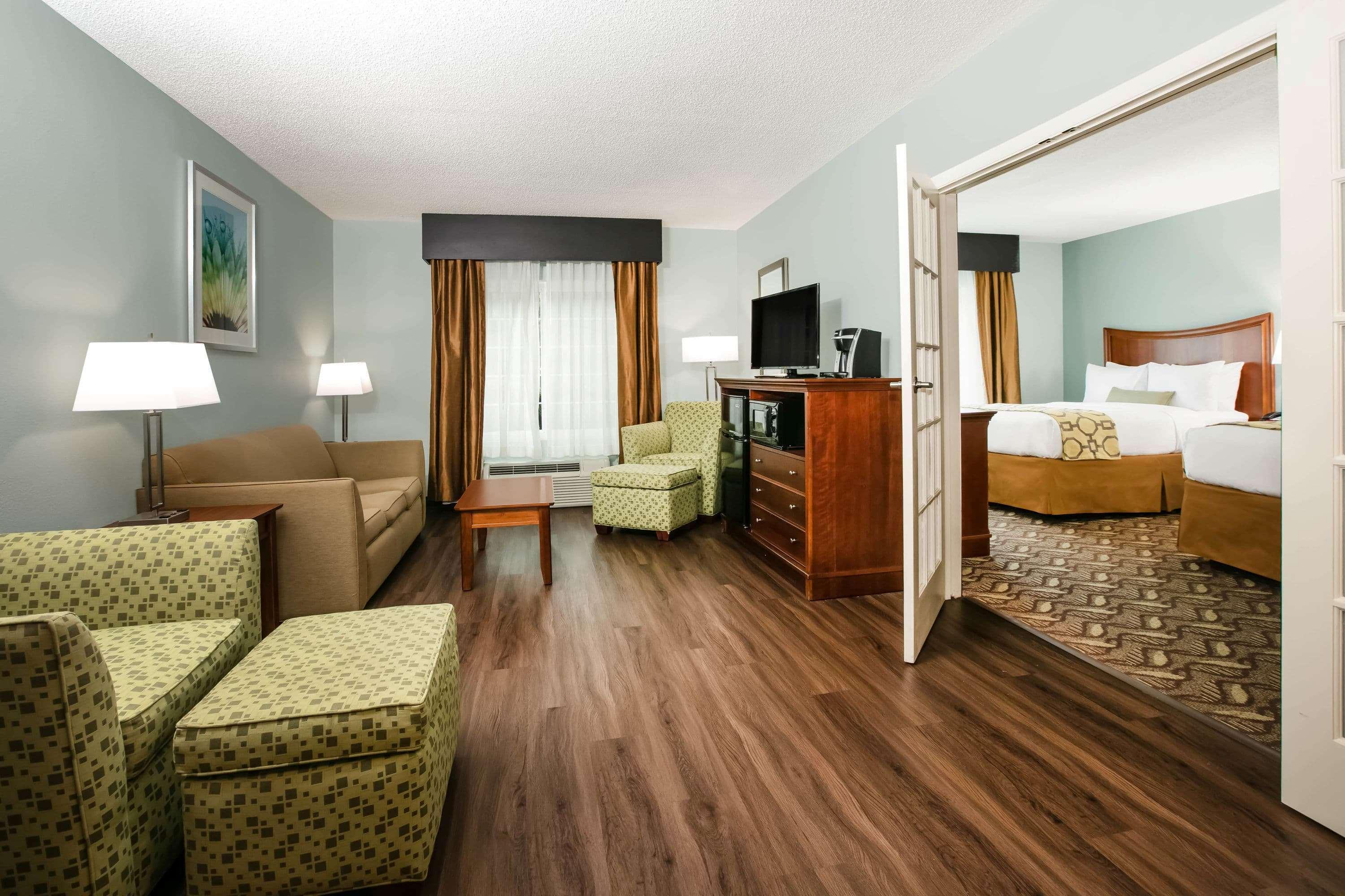 Baymont Inn & Suites Braselton Exterior photo
