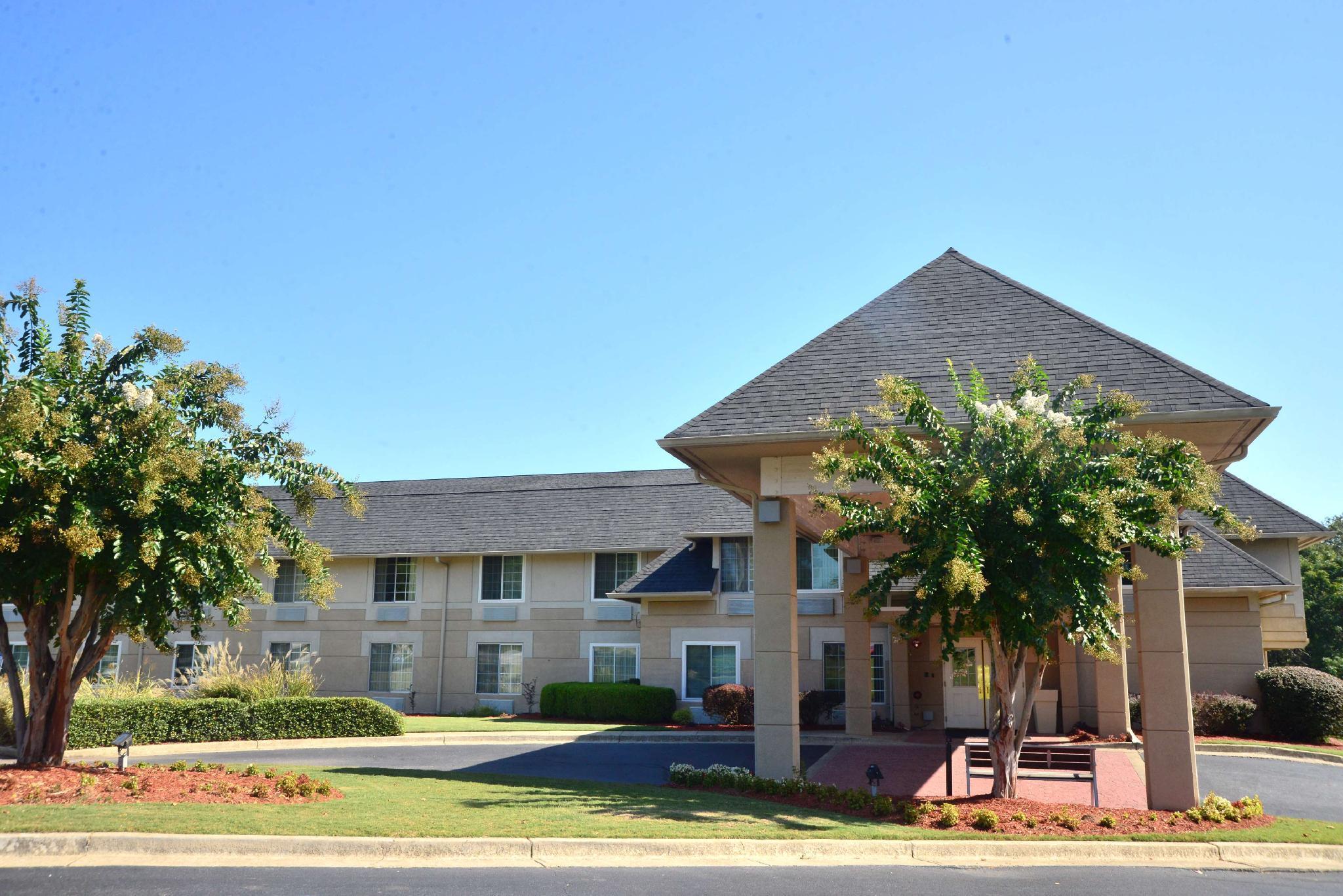 Baymont Inn & Suites Braselton Exterior photo