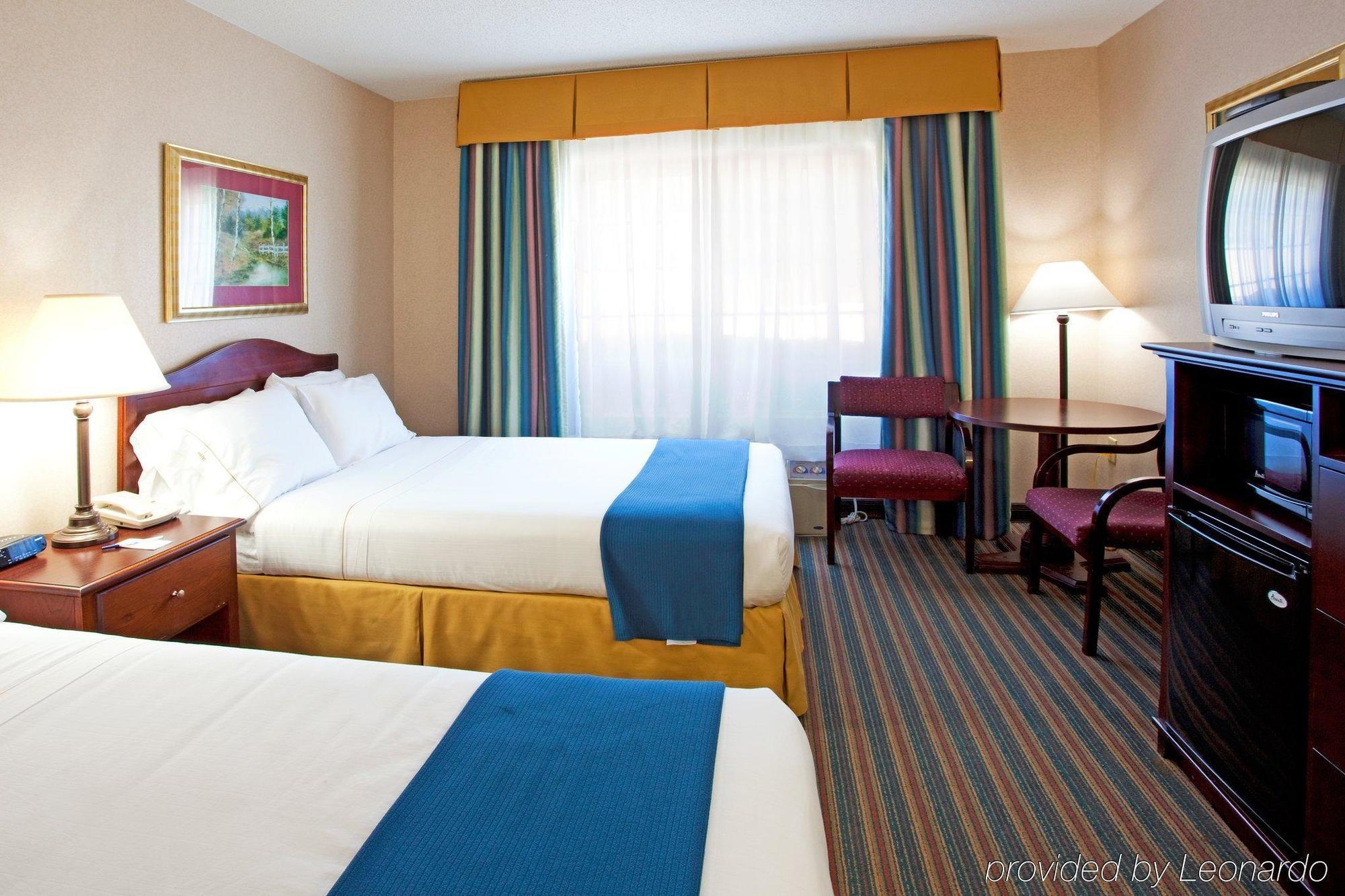Baymont Inn & Suites Braselton Room photo