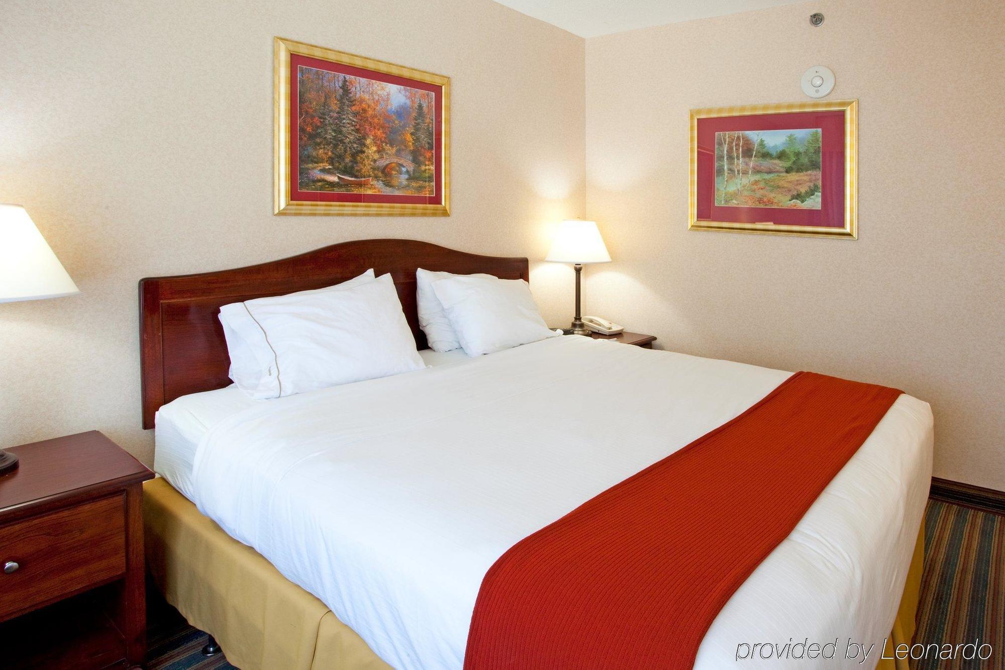 Baymont Inn & Suites Braselton Exterior photo