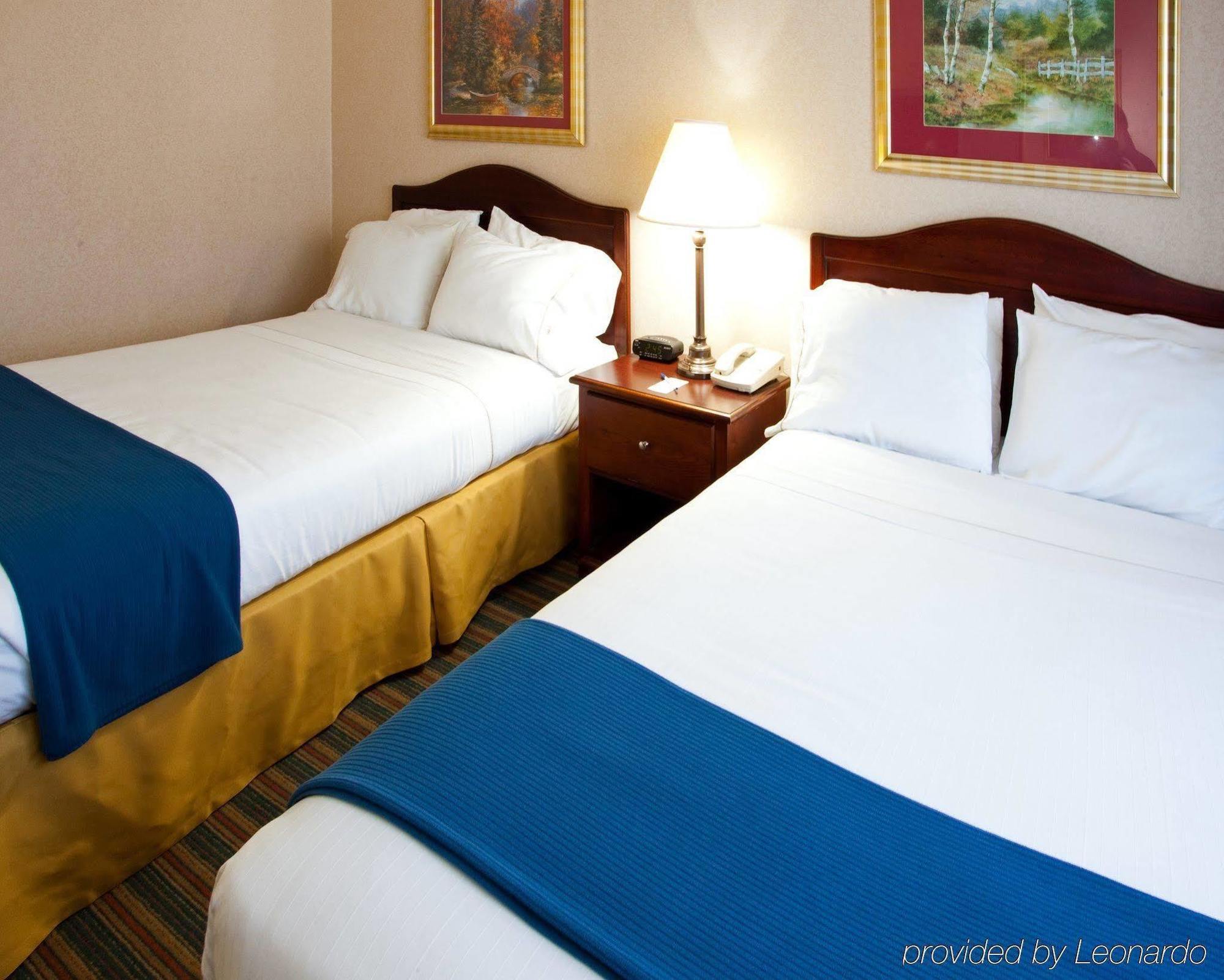 Baymont Inn & Suites Braselton Room photo